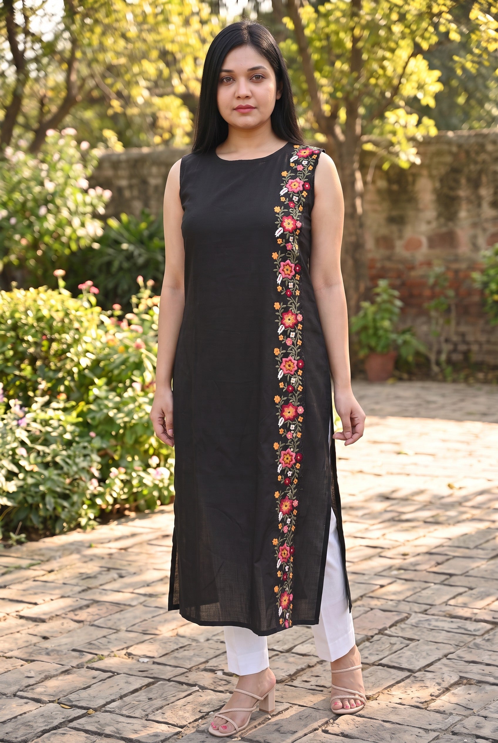 Black Floral Embroidered Cotton Kurta
