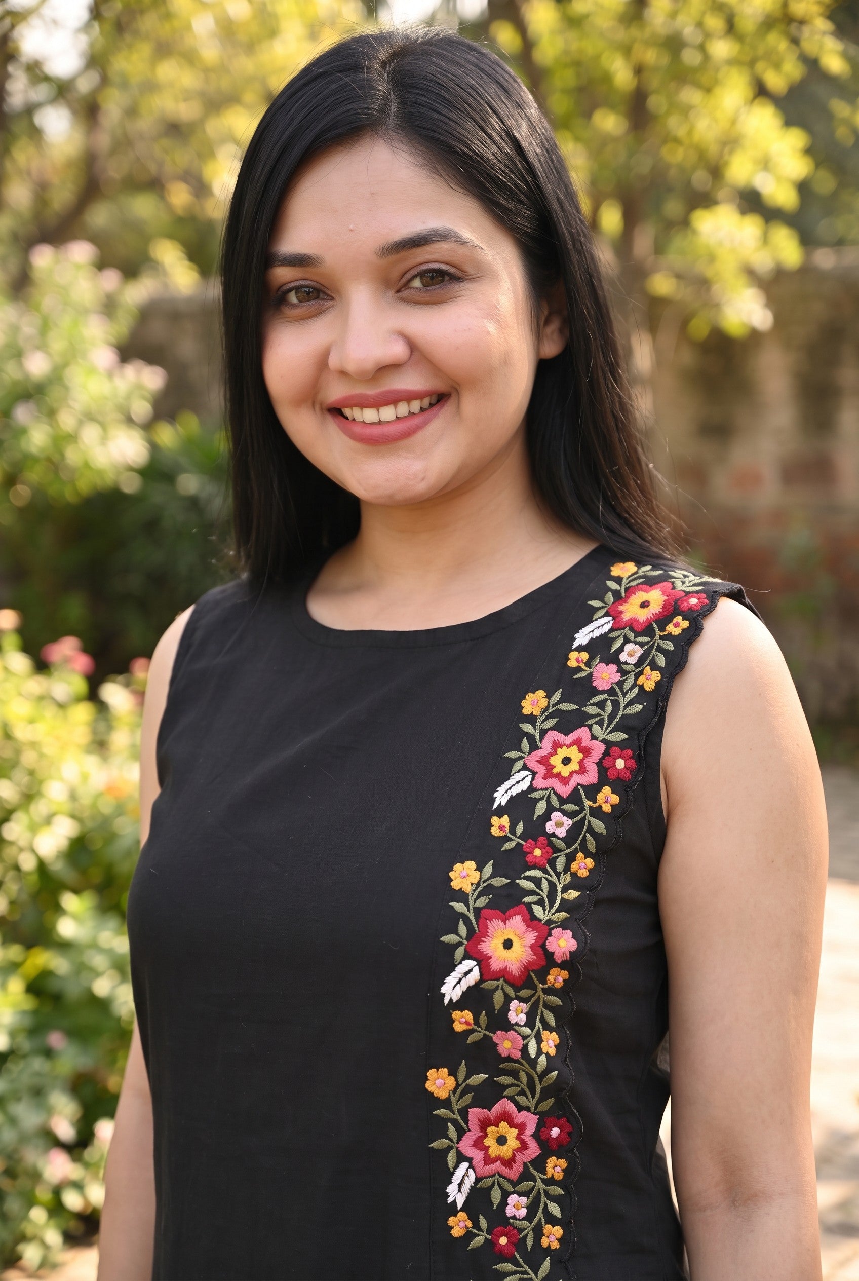 Black Floral Embroidered Cotton Kurta