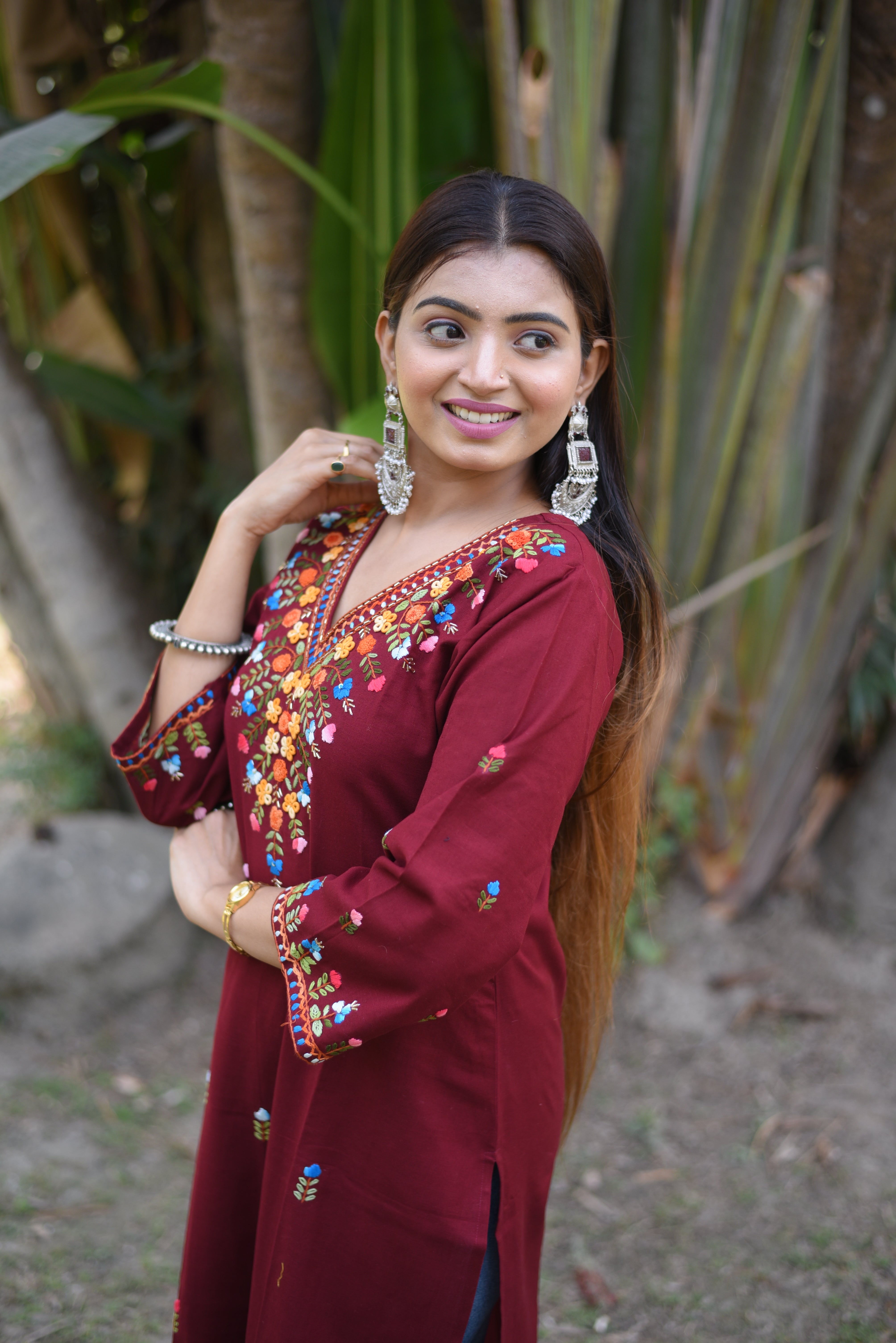 Maroon V-Neck Hand Embroidered Cotton Kurta