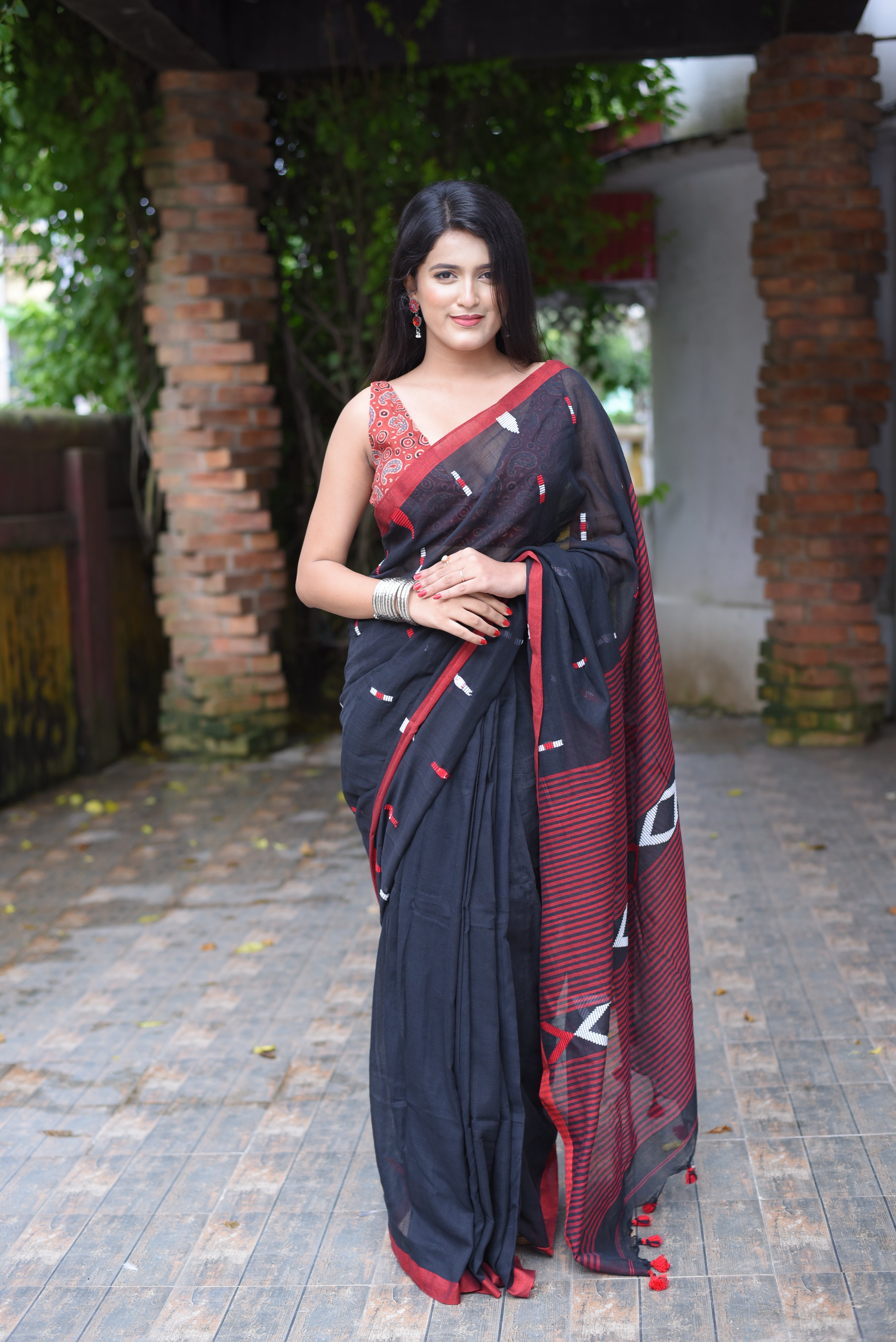 Black Mulmul Cotton Handloom Jamdani Saree