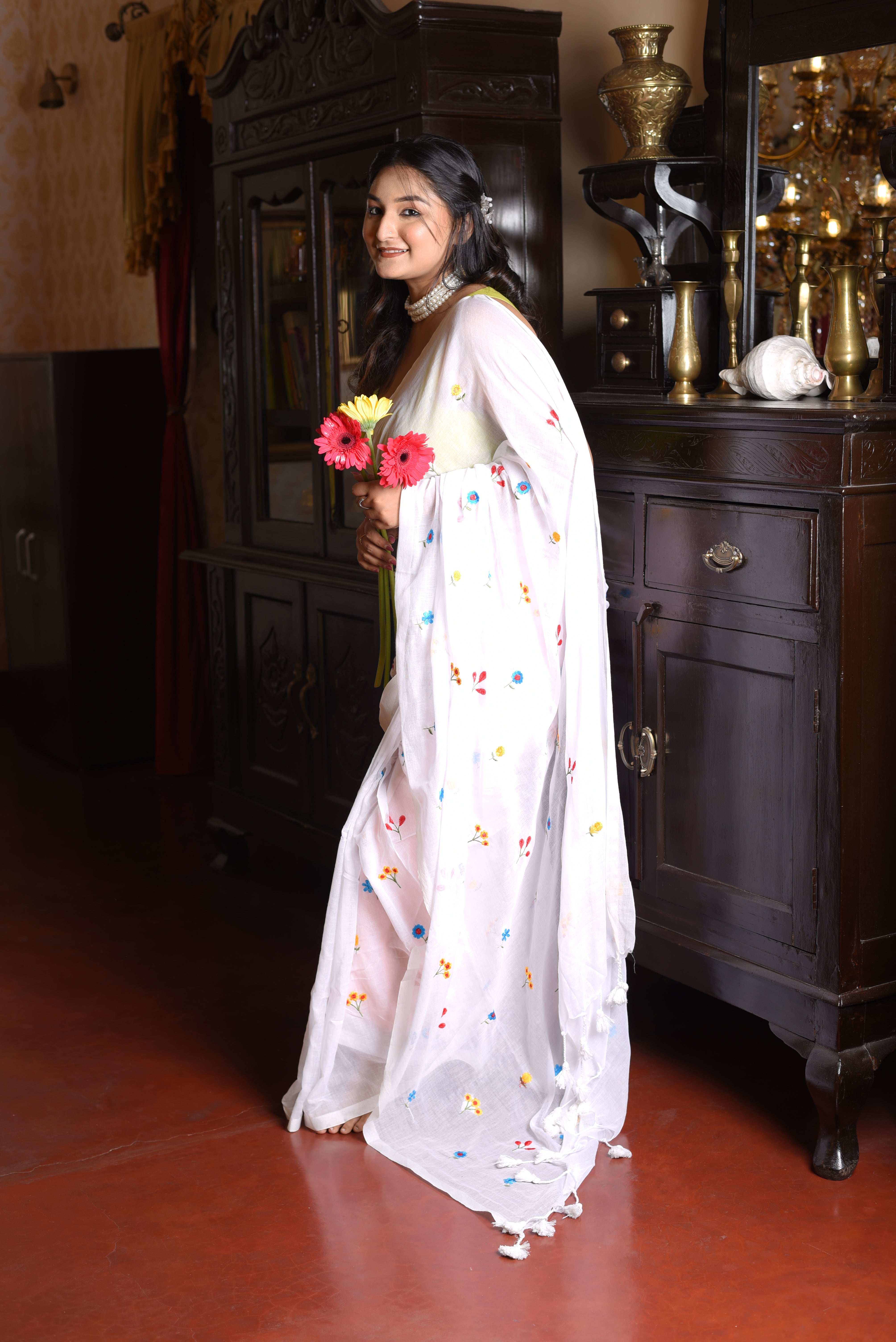 White Mulmul Cotton Embroidery Saree