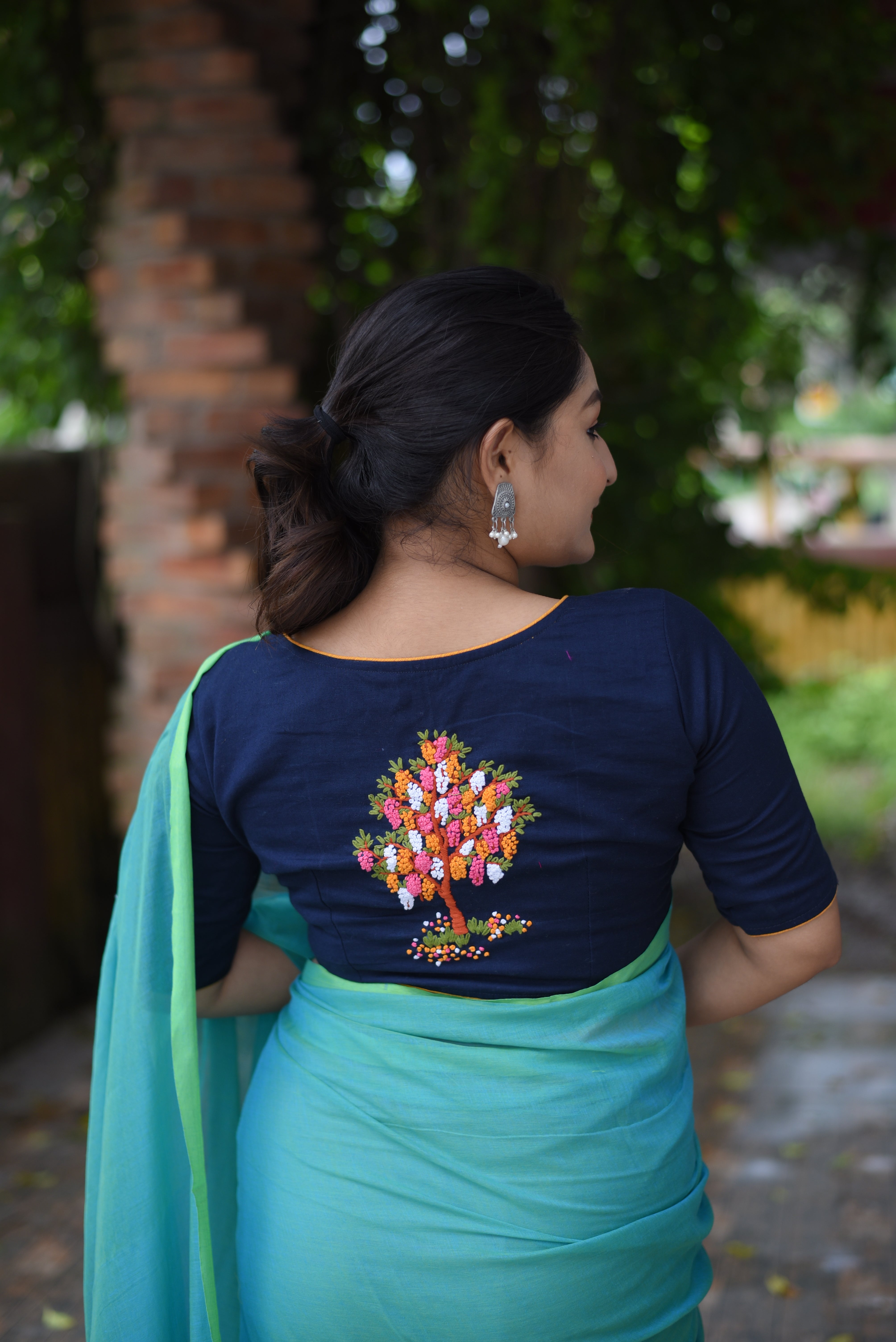 Rama Green Dual Tone Mulmul Cotton Handloom Saree