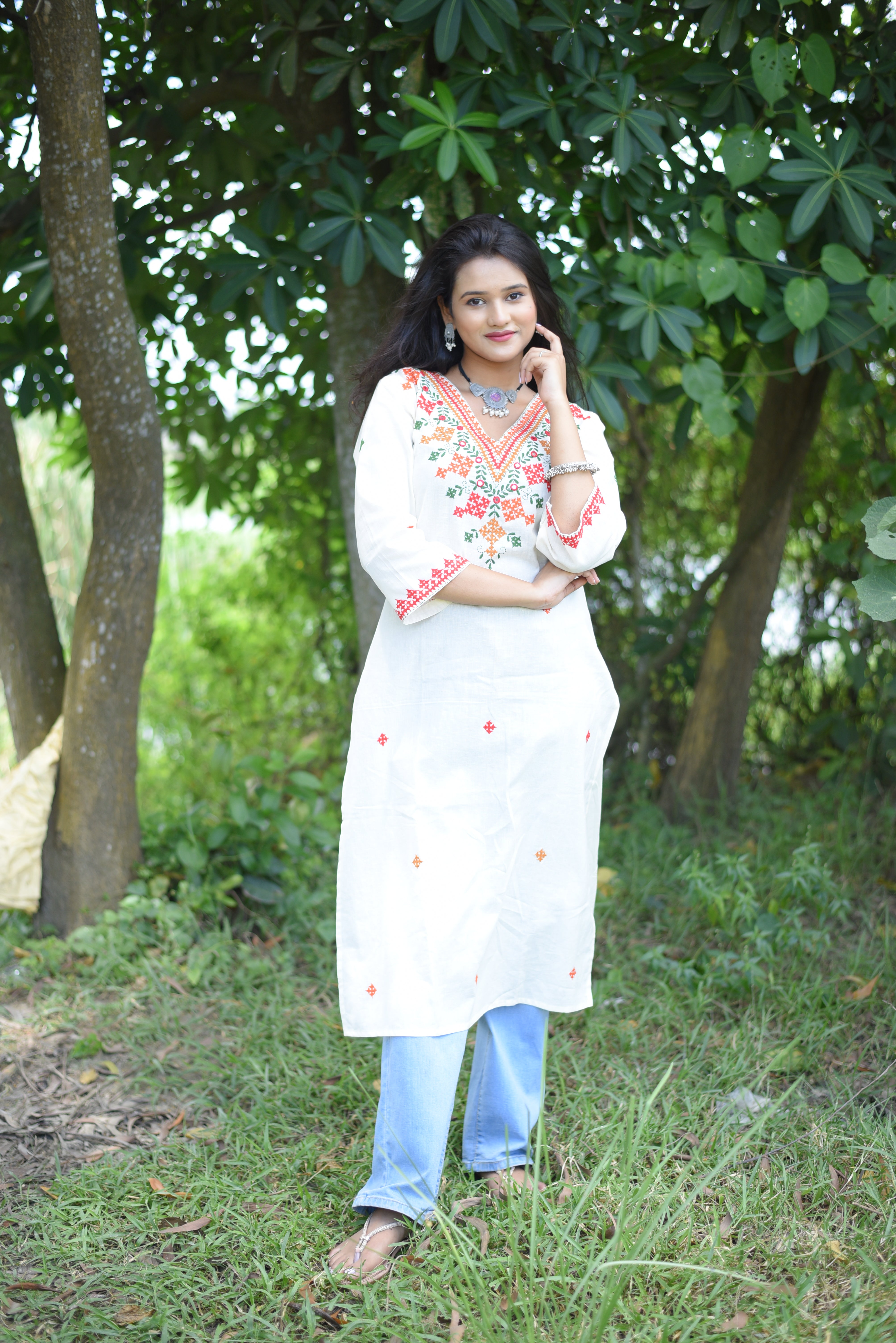 Off White Kutch Hand Embroidery Kurta