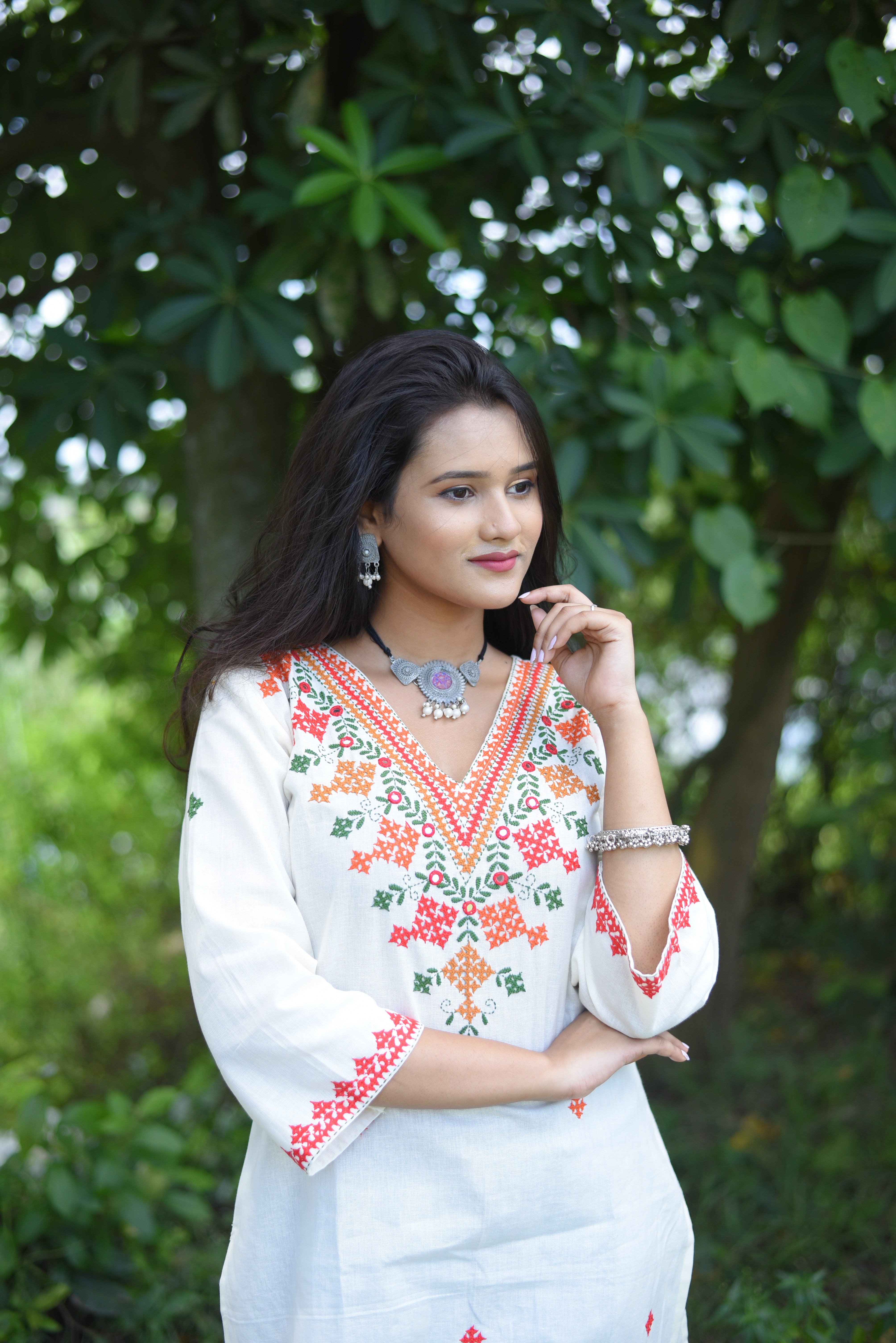 Off White Kutch Hand Embroidery Kurta
