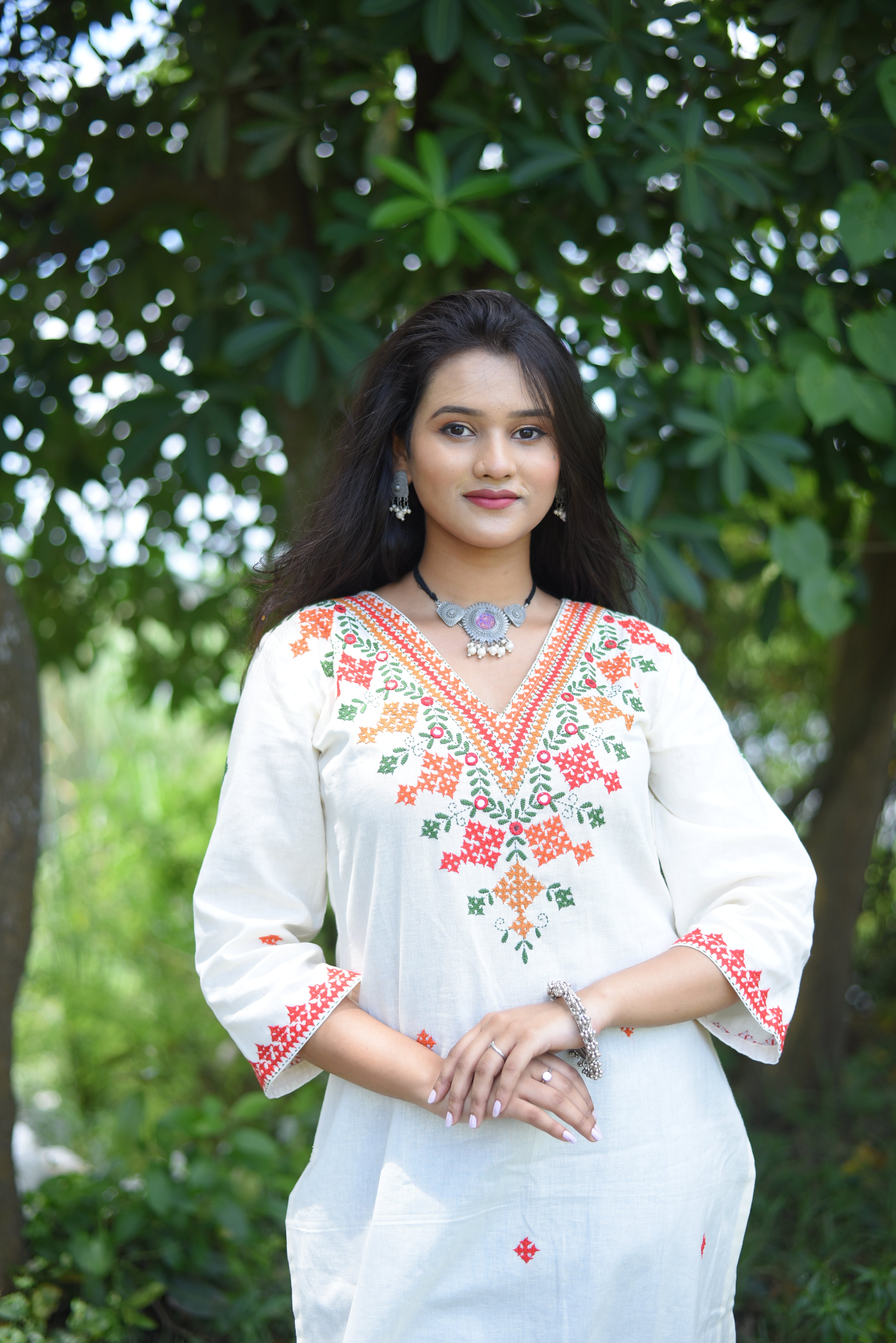 Off White Kutch Hand Embroidery Kurta