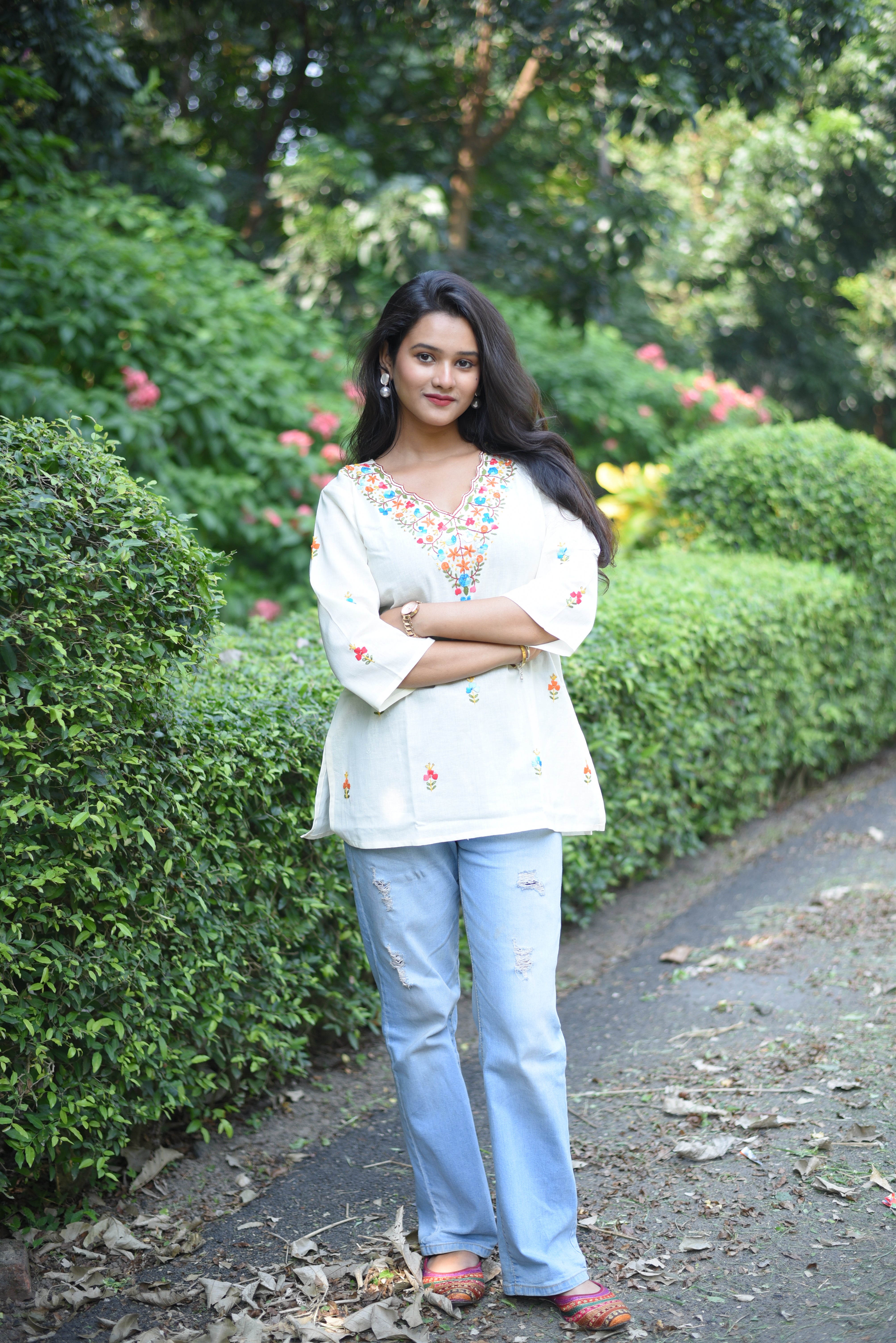 Hand Embroidered Off White Cotton Kurti