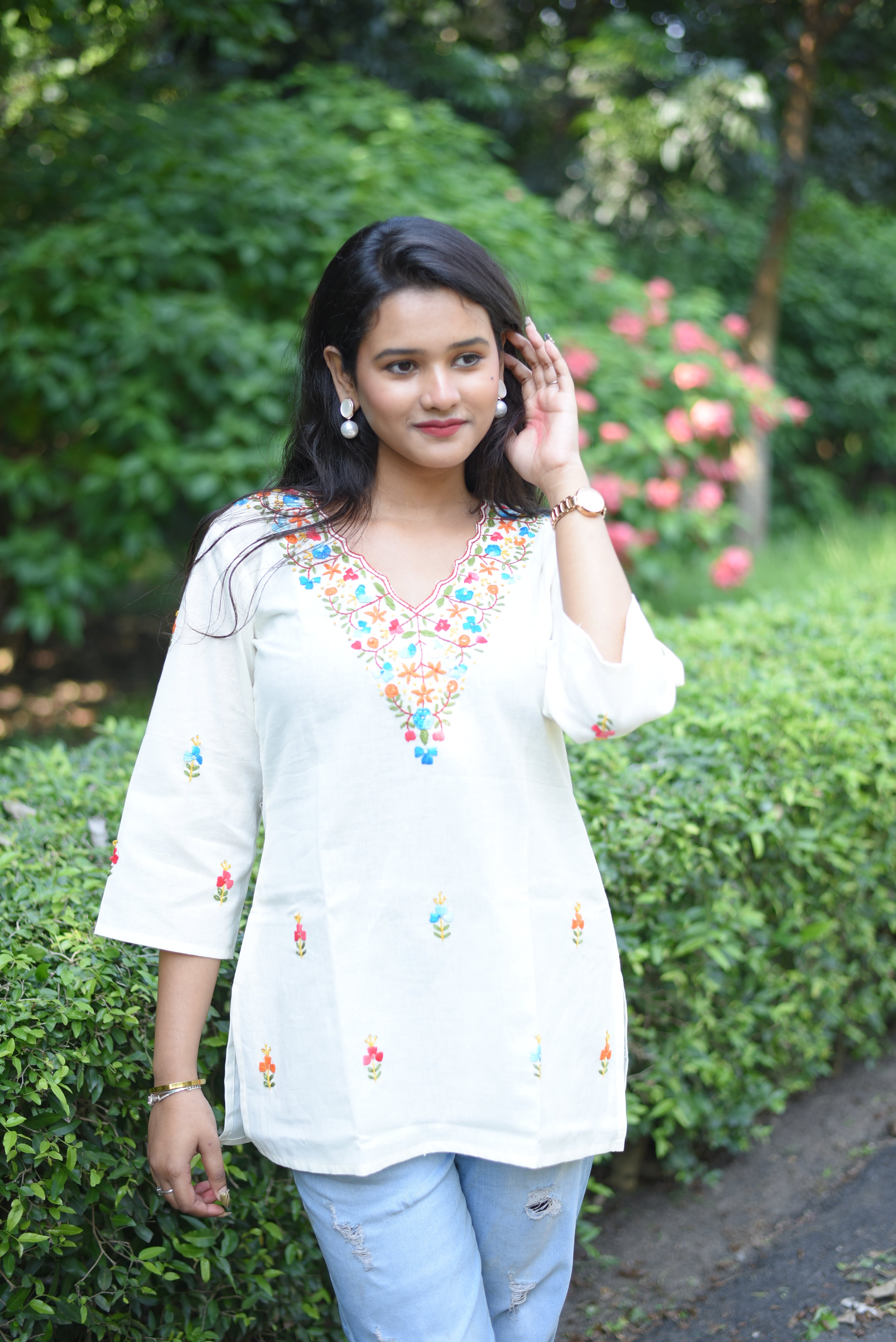 Hand Embroidered Off White Cotton Kurti