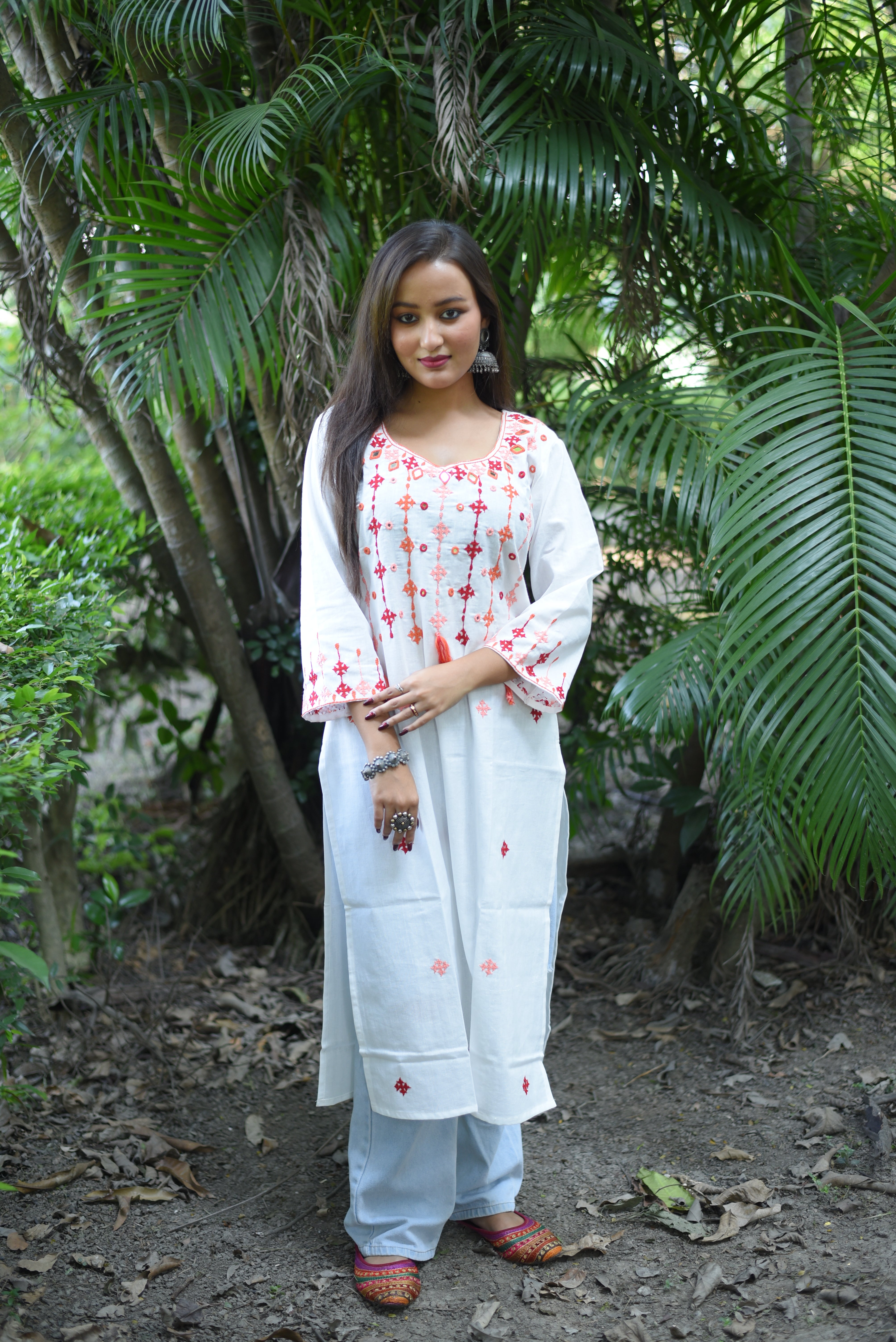Off White Hand Kutch Embroidered Cotton Kurta