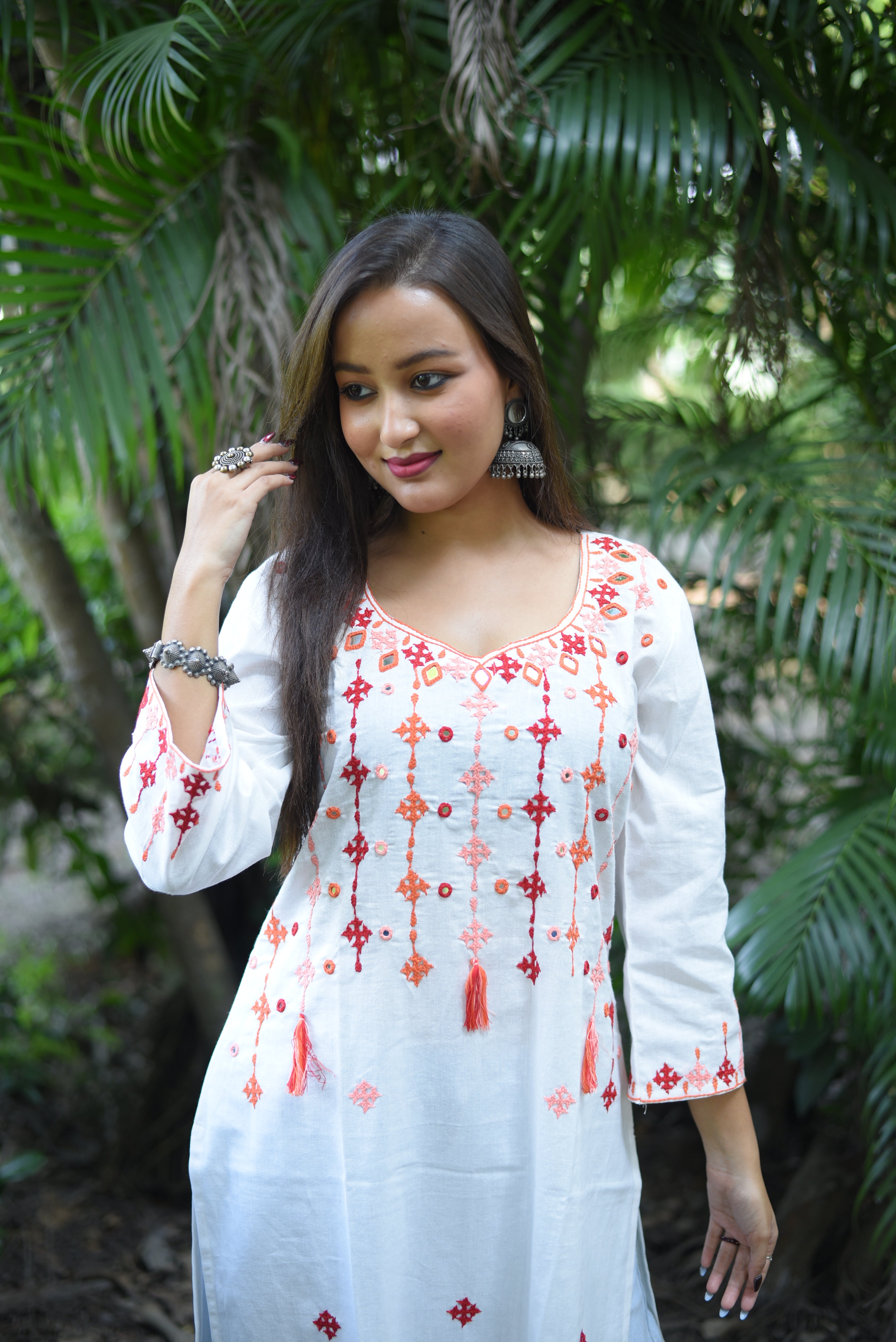 Off White Hand Kutch Embroidered Cotton Kurta