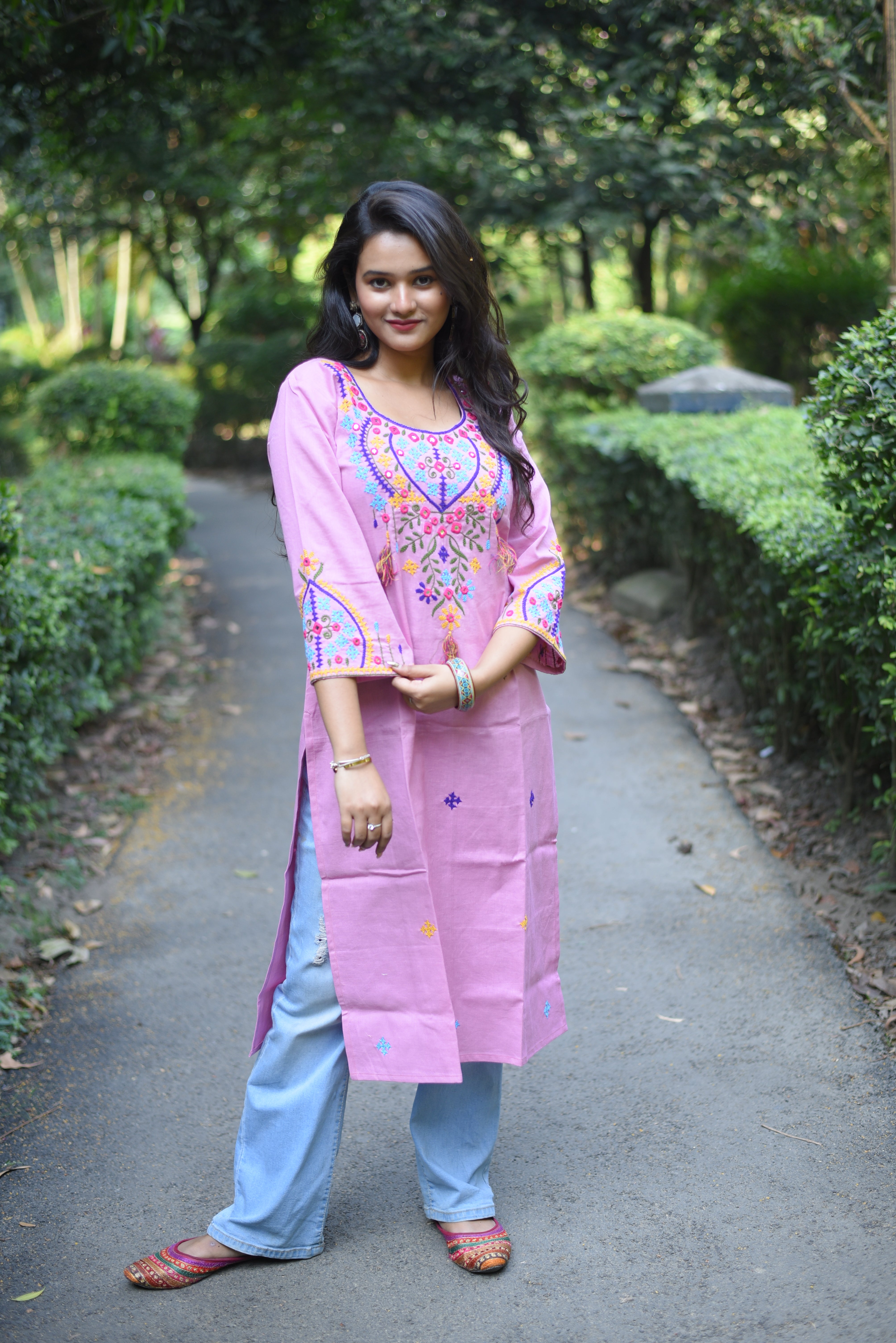 Pink Kutch Embroidery With Mirror Work Cotton Kurta