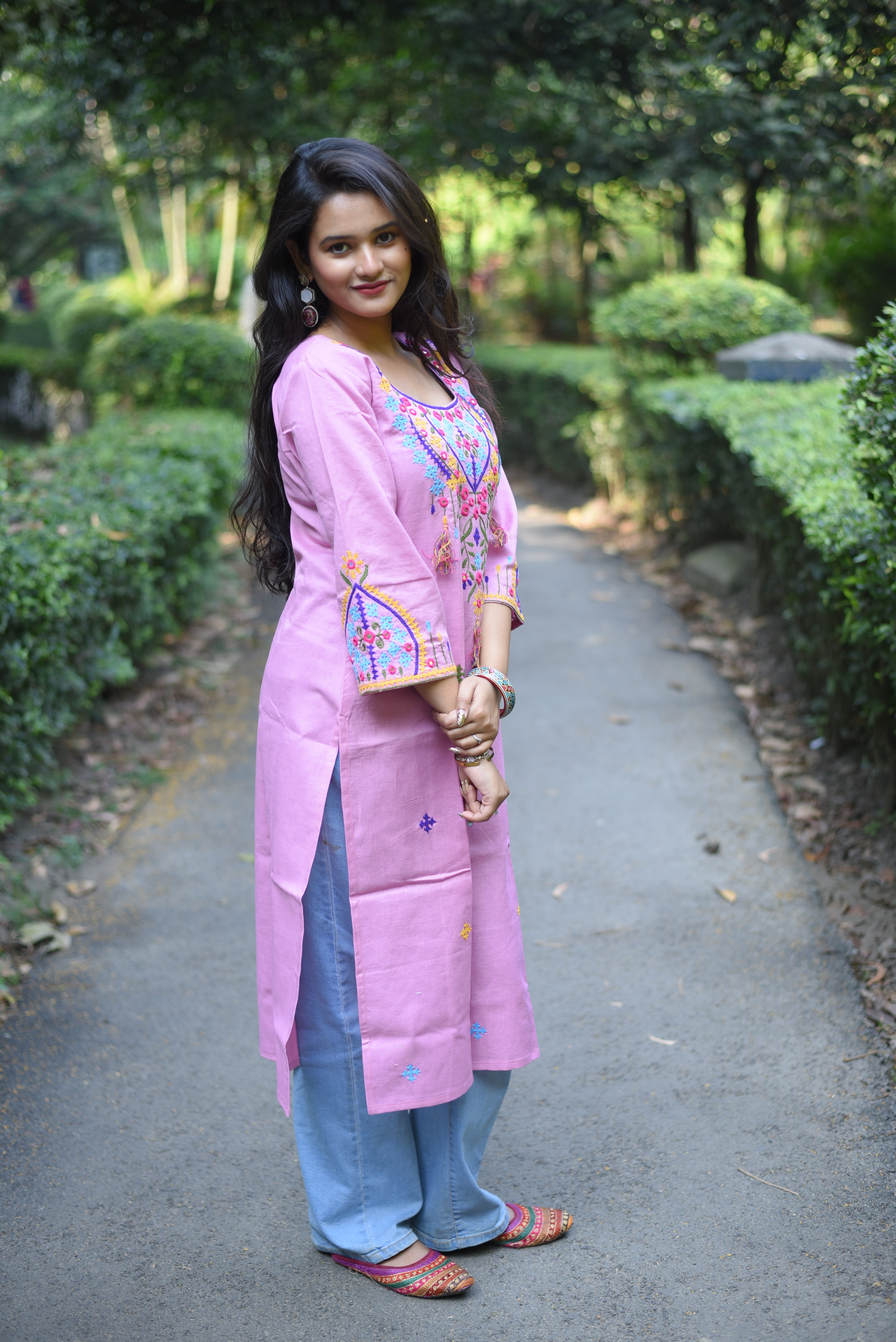 Pink Kutch Embroidery With Mirror Work Cotton Kurta