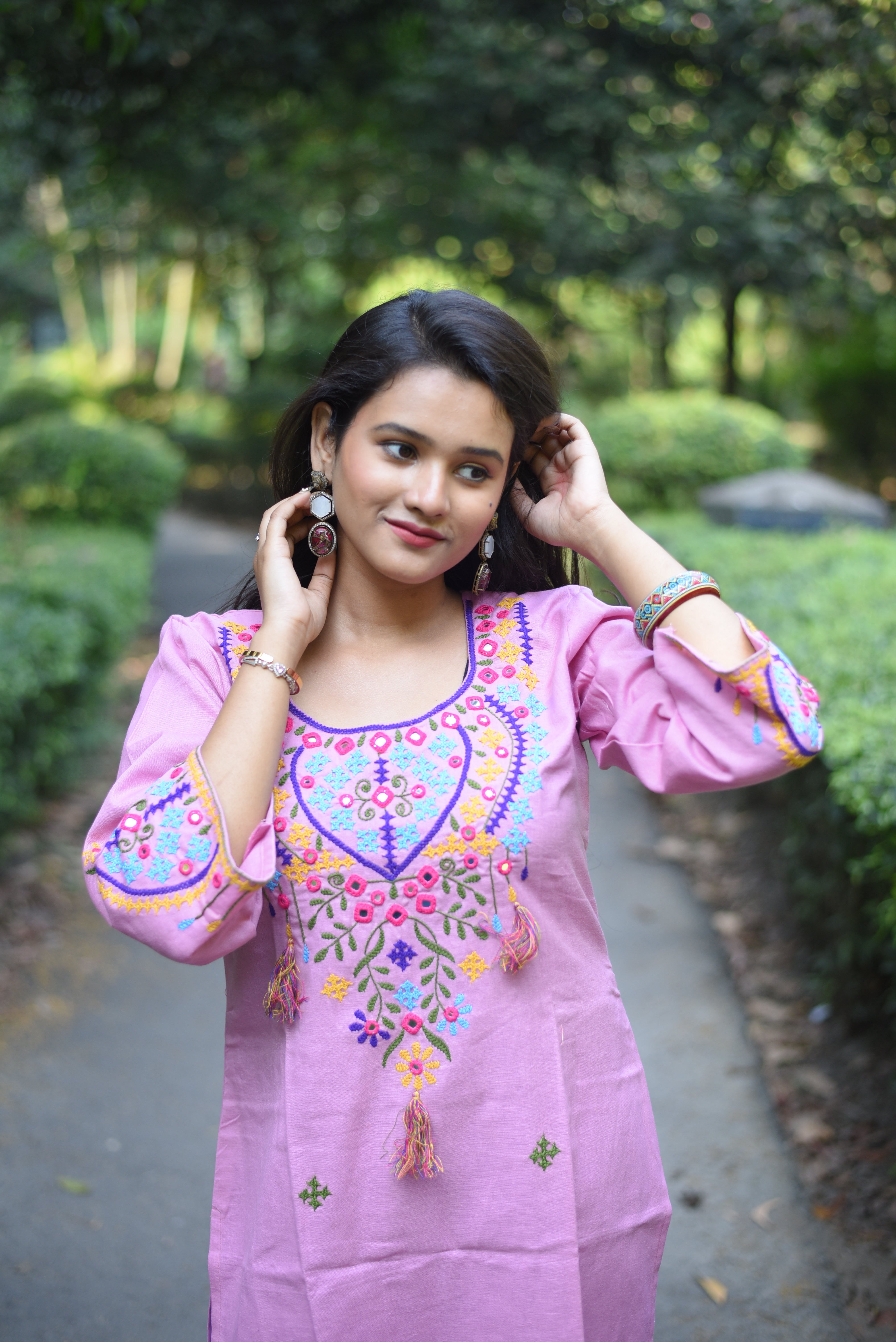 Pink Kutch Embroidery With Mirror Work Cotton Kurta