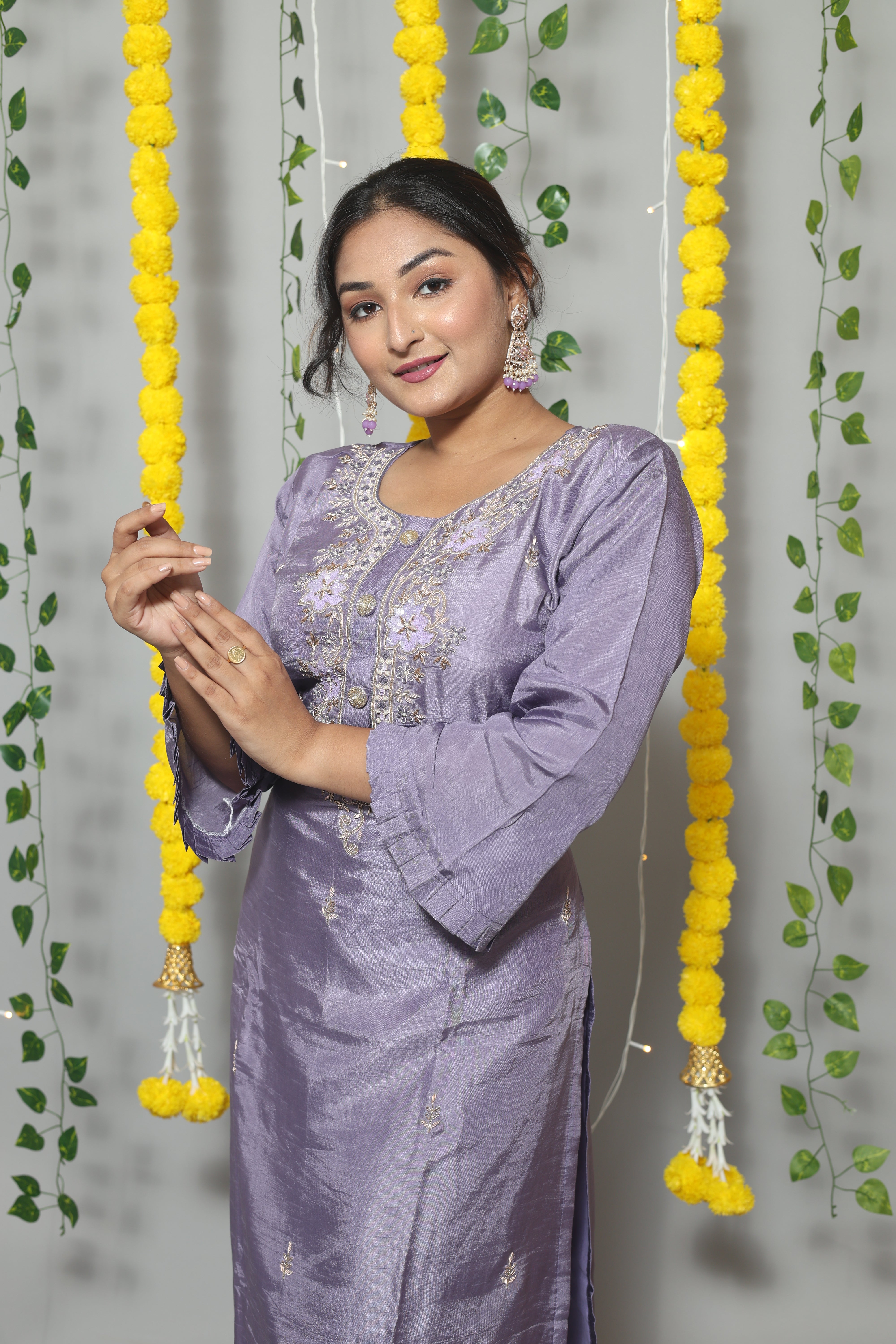 Lavender Dola Silk Suit Set With Benarasi Dupatta