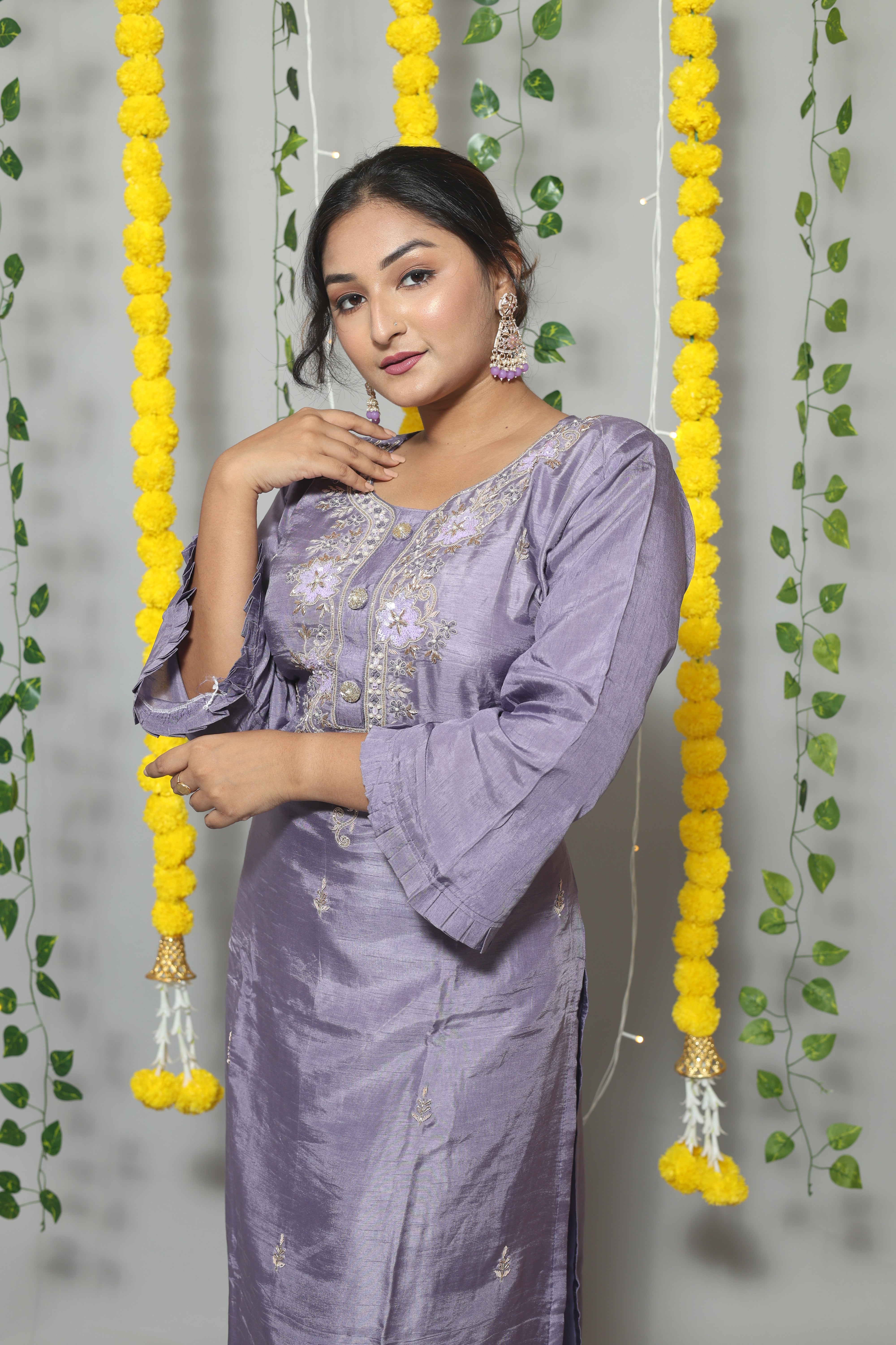 Lavender Dola Silk Suit Set With Benarasi Dupatta
