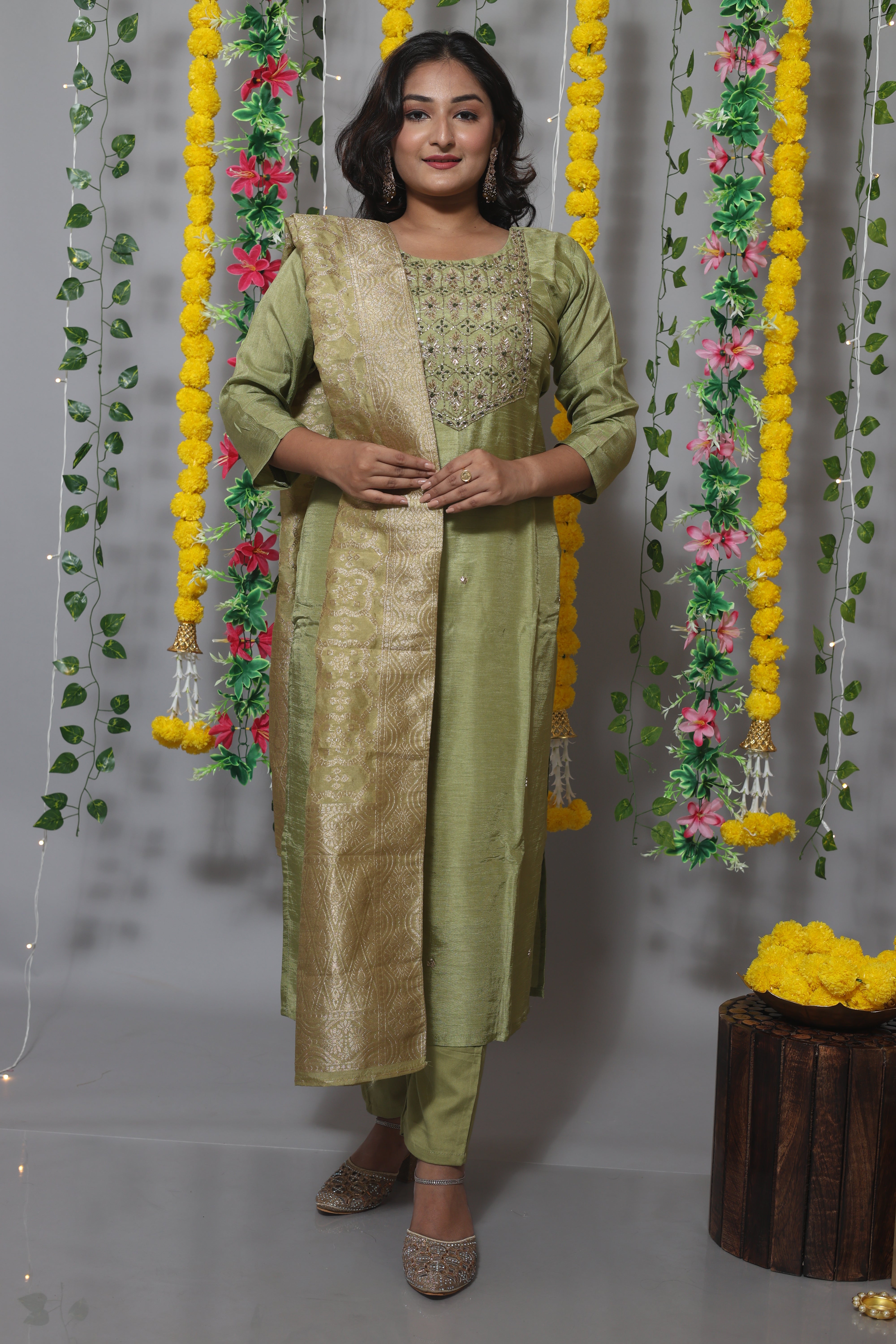 Pista color dola silk suit set featuring elegant handwork