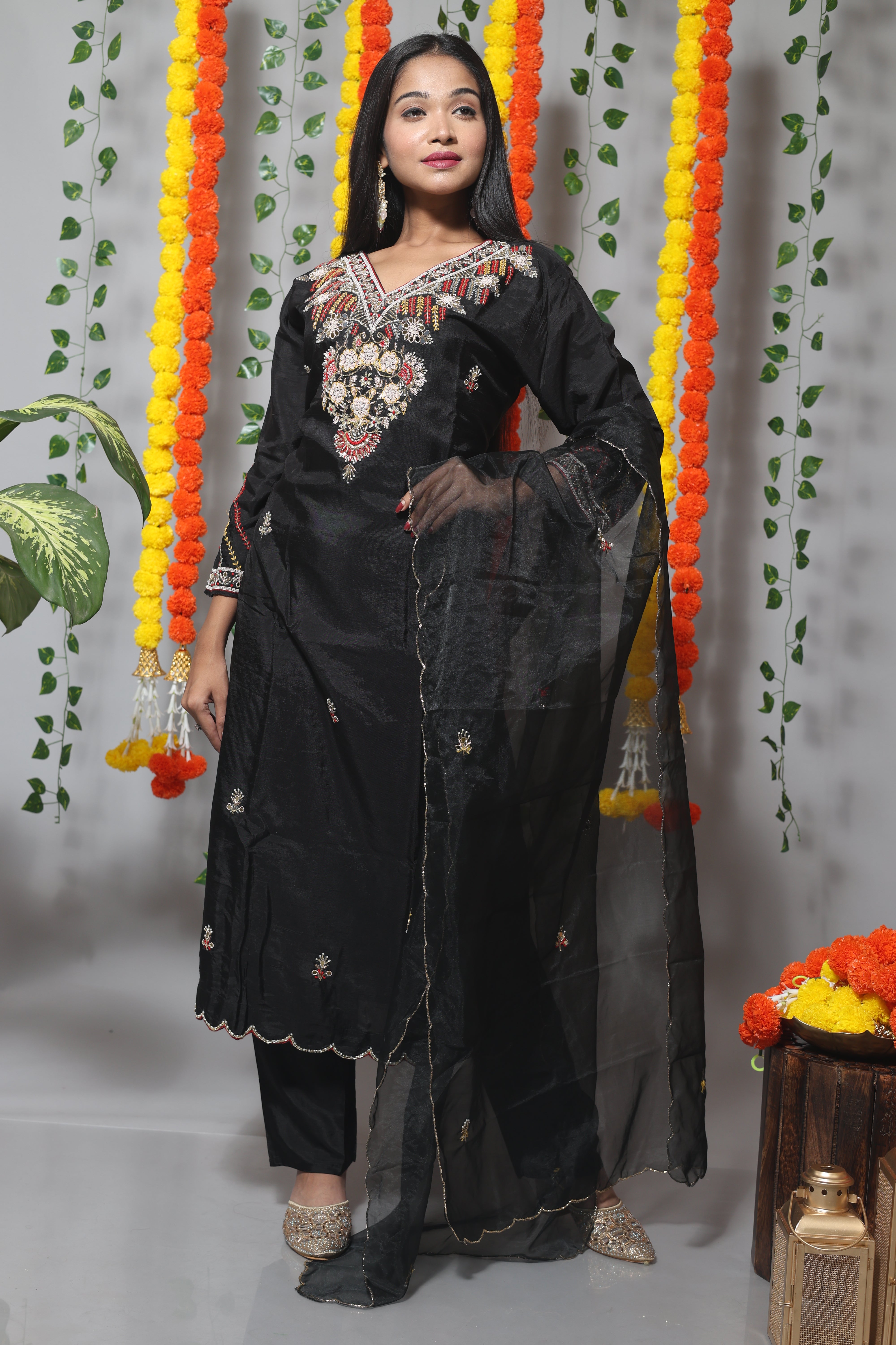 Black jardosi dola silk suit set with elegant detailing