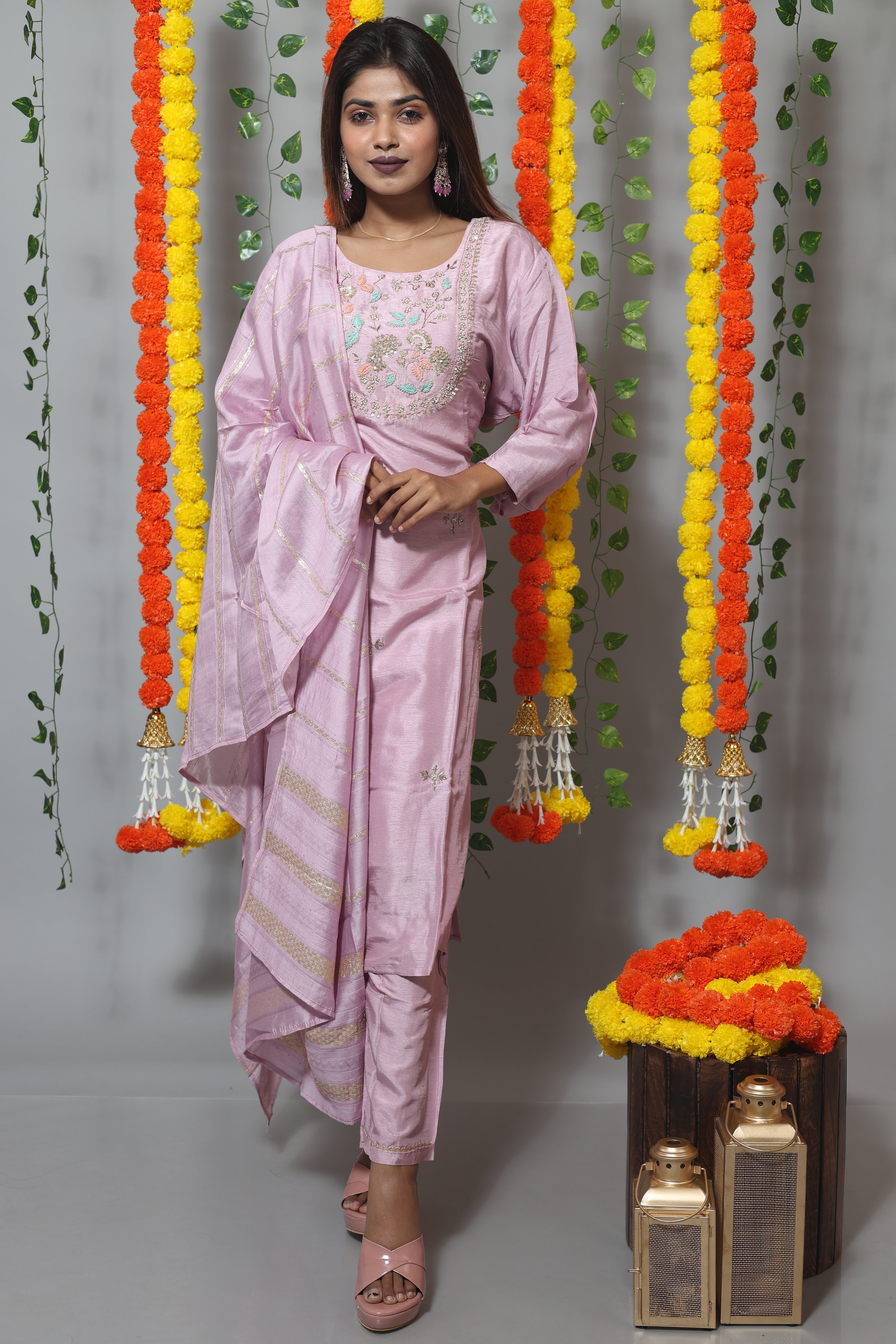 Lilac dola silk suit set featuring exquisite handwork