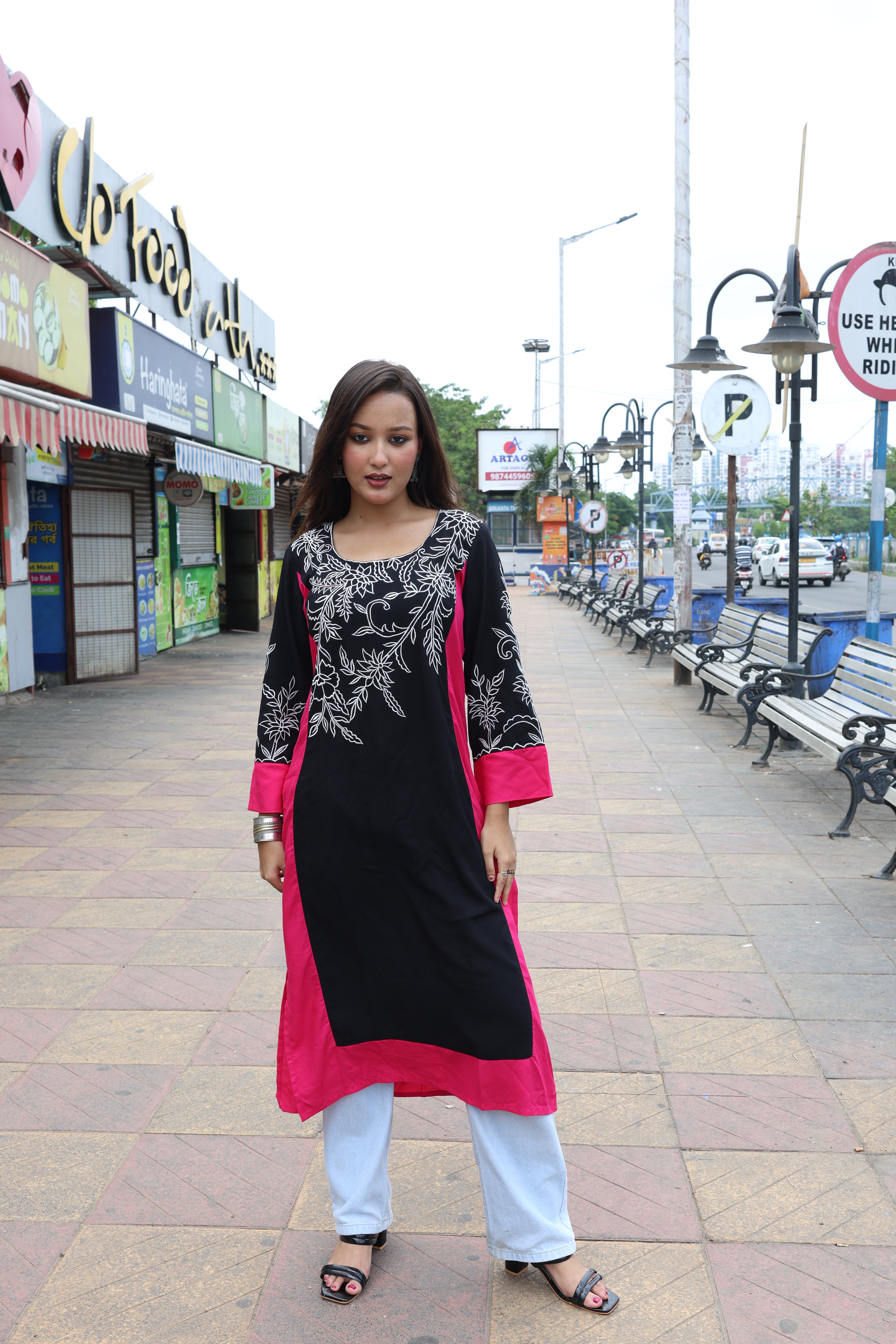 Black-Pink Rayon Embroidered Kurta