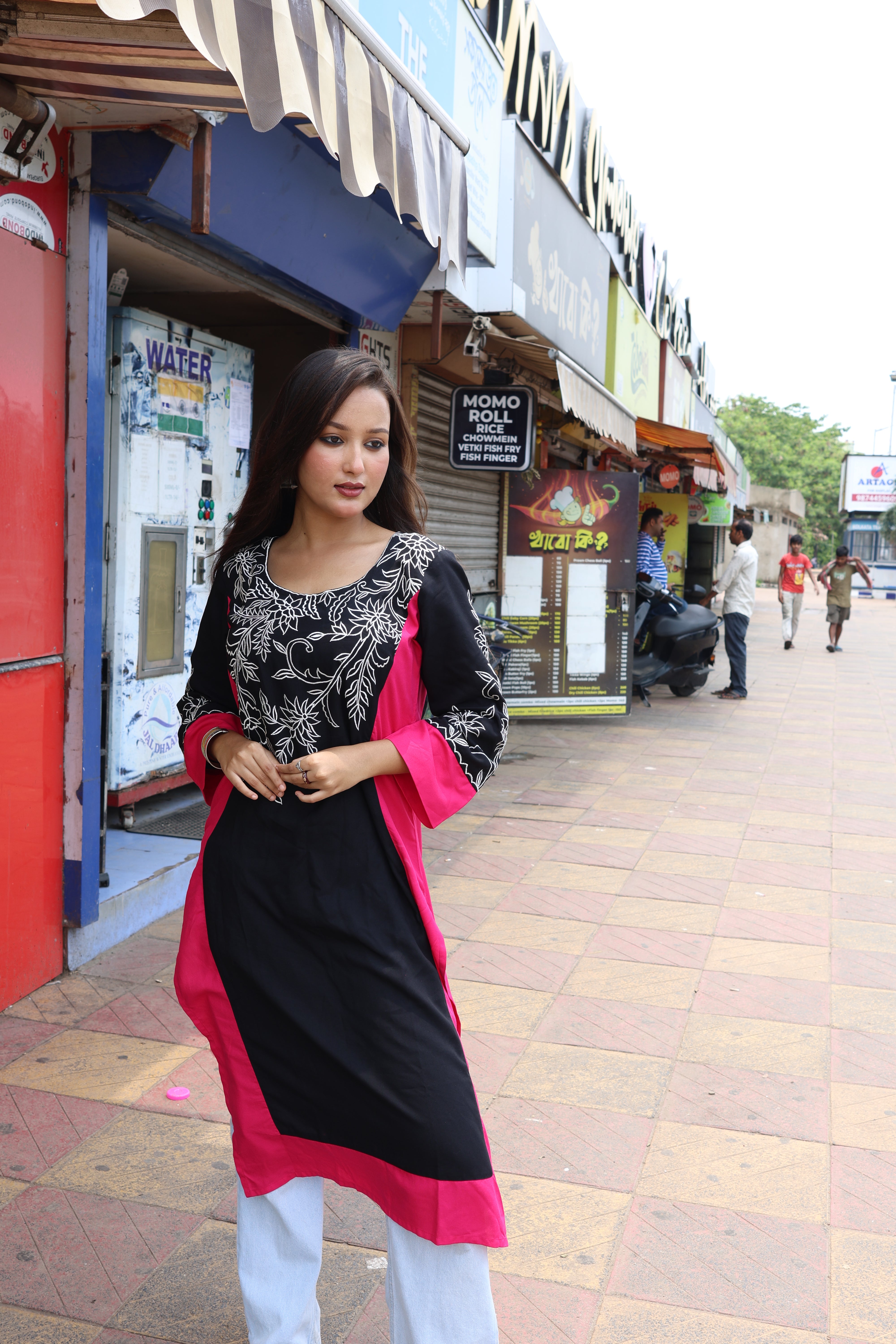 Black-Pink Rayon Embroidered Kurta