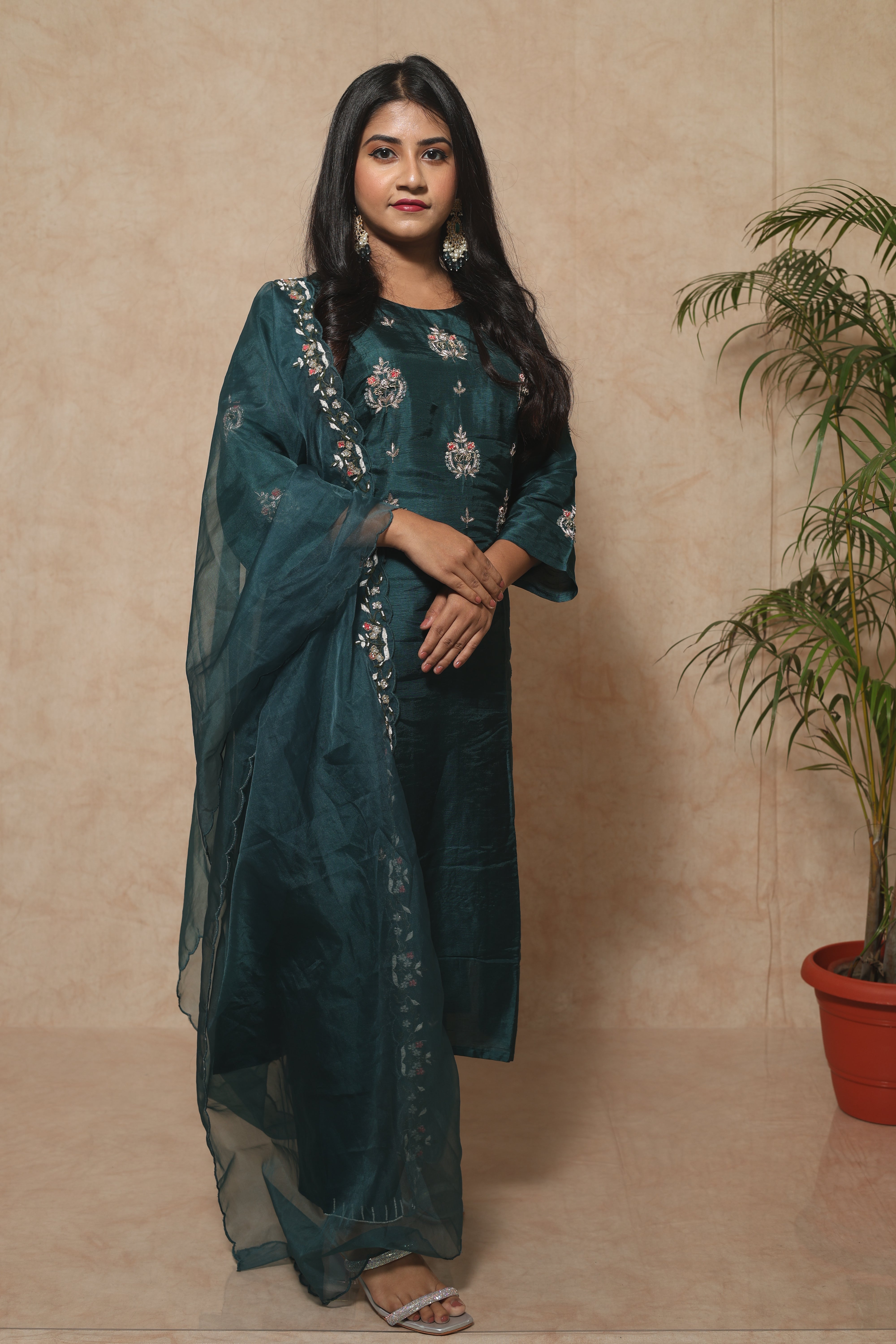 Peacock green dola silk suit set with handwork
