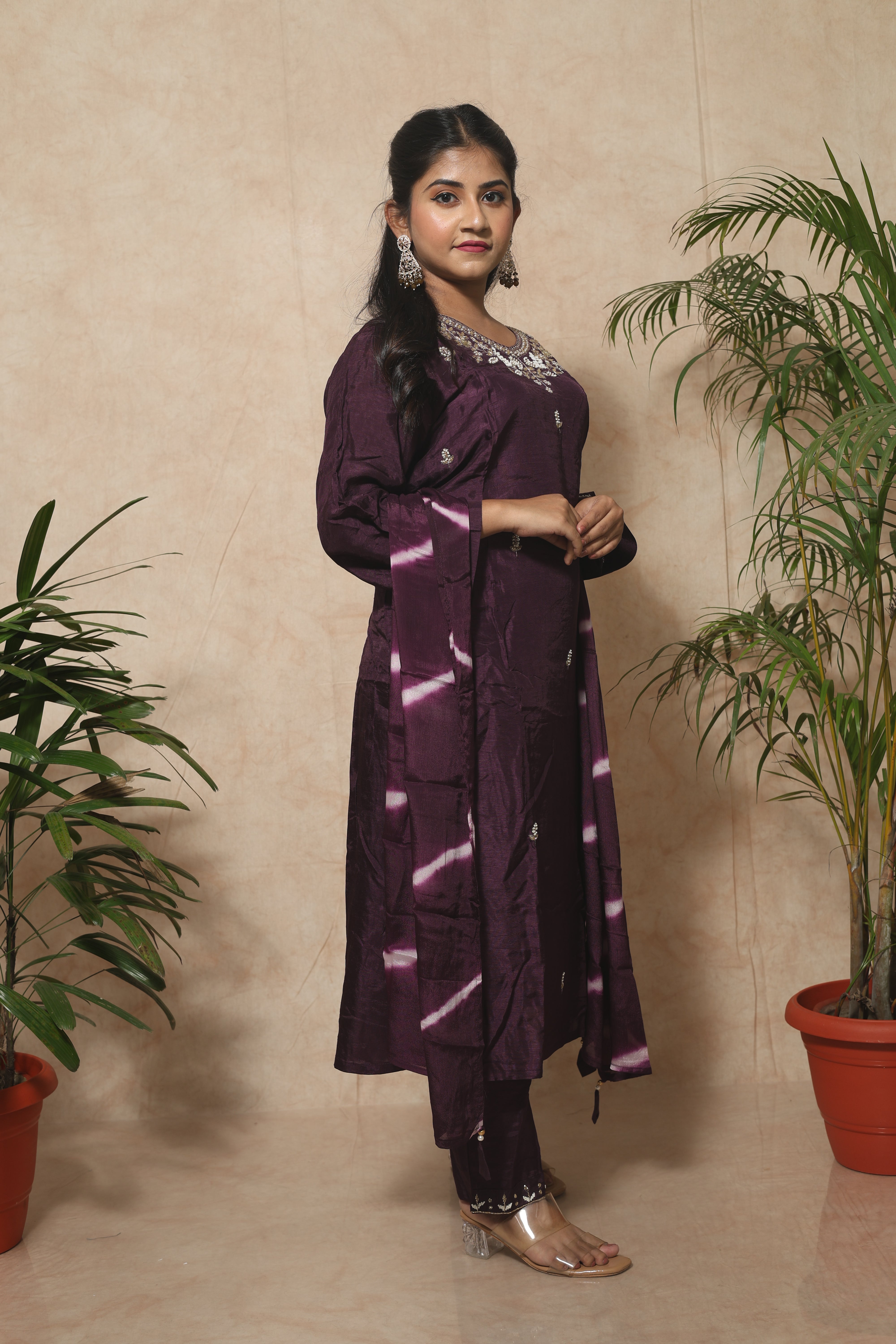 Dola Silk Handwork Suit Set Dark Plum
