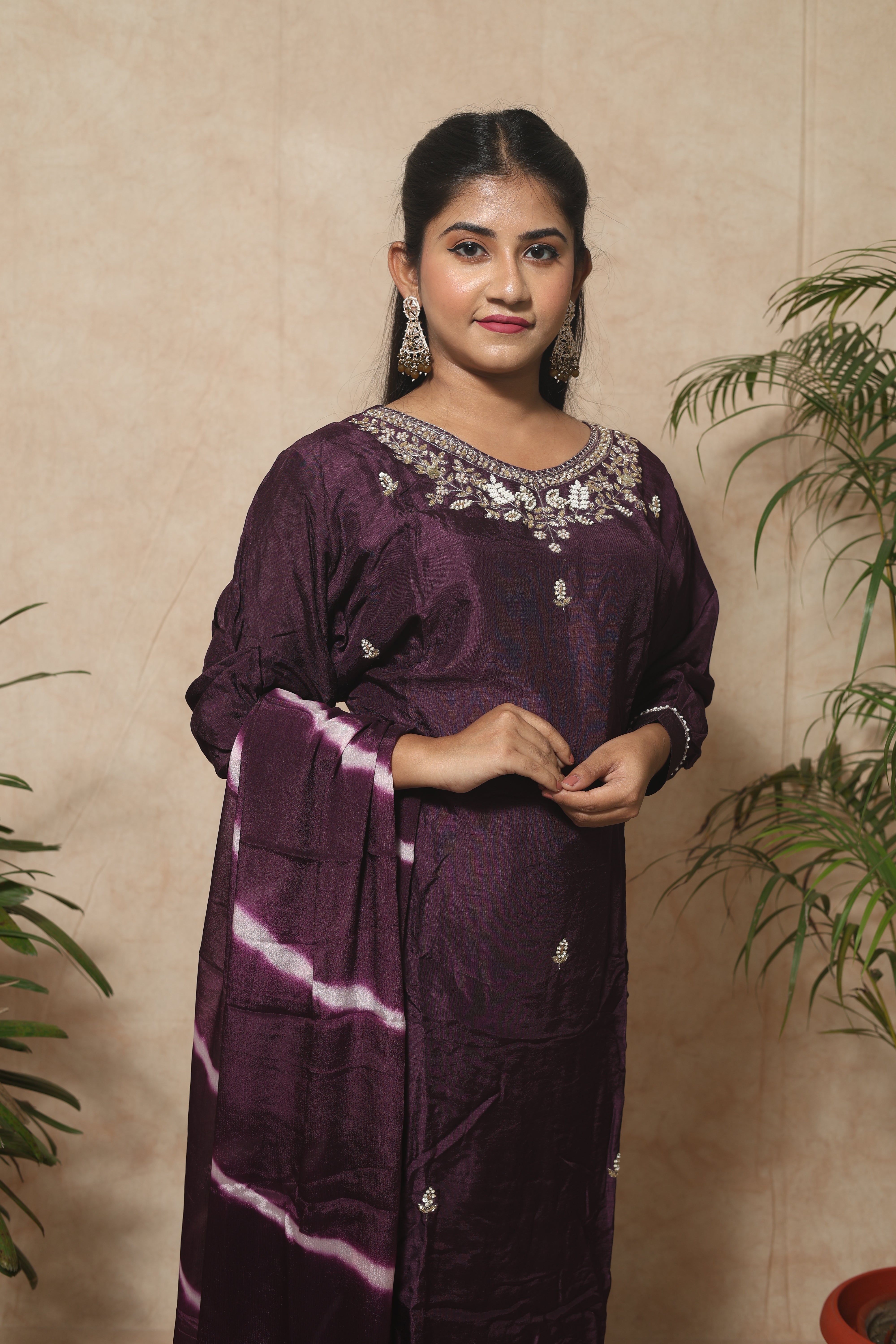 Dola Silk Handwork Suit Set Dark Plum