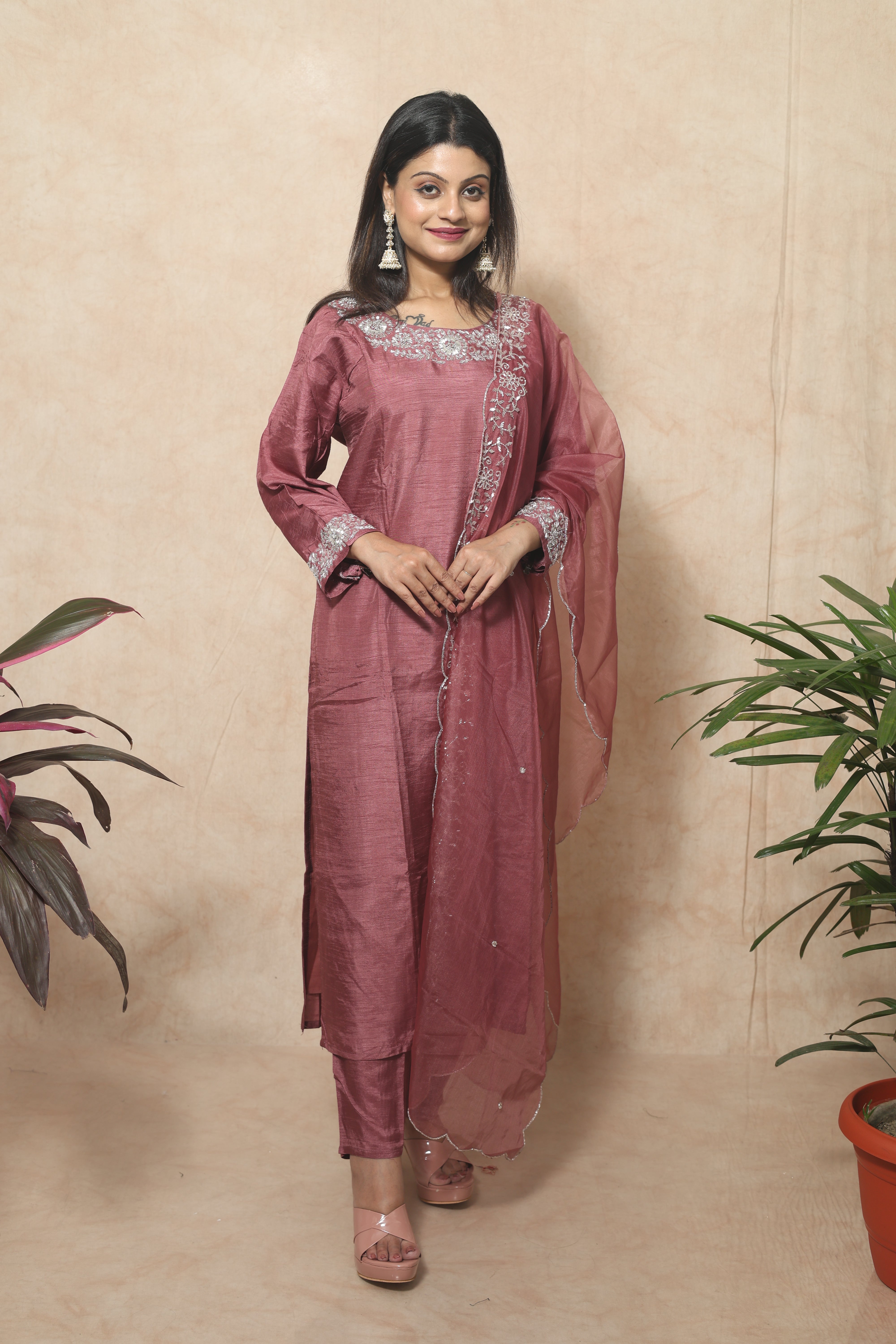 Dusty Pink Color Hand Embroidery Dola Silk Suit Set